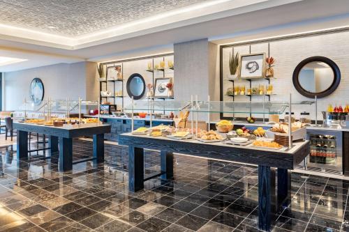 JW Marriott Tampa Water Street Image