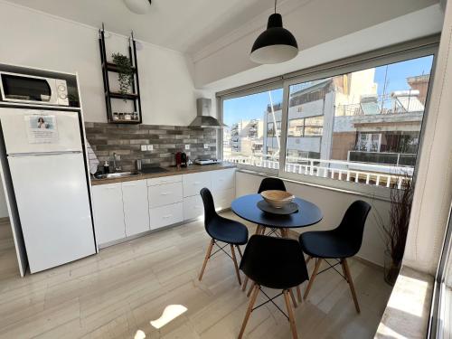 Zeus Bright & New Apartment - 25' walk to the Acropolis