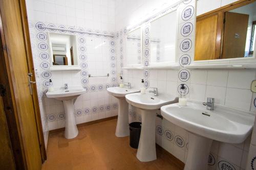 Ένα μπάνιο στο Catalunya Casas: Spacious Villa Vera up to 24 guests, a short drive to Blanes!