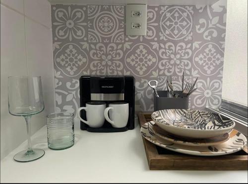 Kaffe- og tefaciliteter på Suíte privada no melhor do Leblon