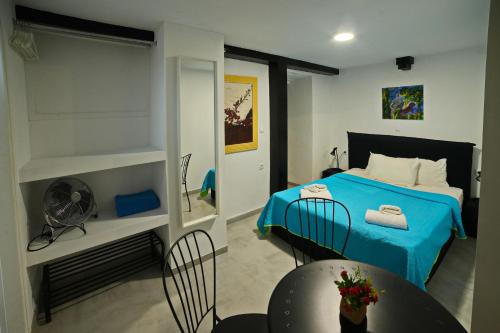 Ένα ή περισσότερα κρεβάτια σε δωμάτιο στο Lefkayo Apartment