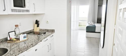 ESTRENO Benalbeach vistas al mar Estudio DELUXE