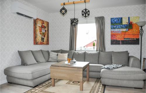 A seating area at Stunning Home In Ed With Kitchen