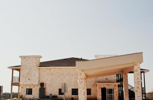 Westwood Inn & Suites – Photos 2