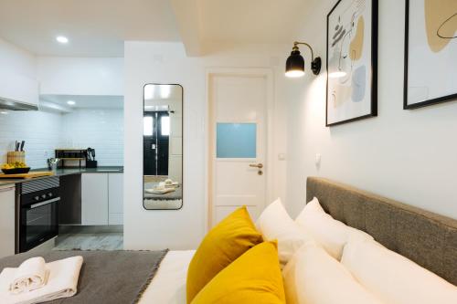 Cozy & SMALL studio in the center