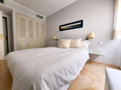 Sevilla Suite Torre Triana, parking free gratis!