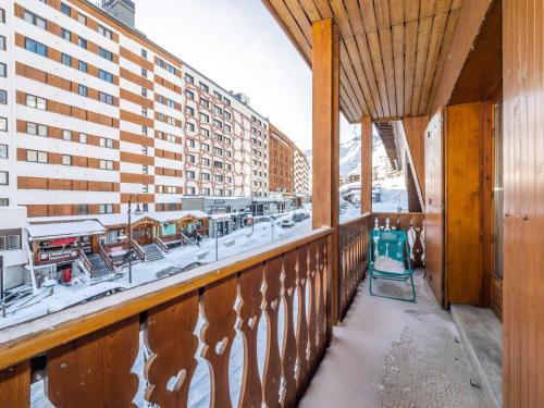 Photo de la galerie de l'établissement Appartement Charme 2 pièces cabine, skis aux pieds, balcon, WIFI, au cœur de Tignes le Lac - FR-1-502-479, à Tignes