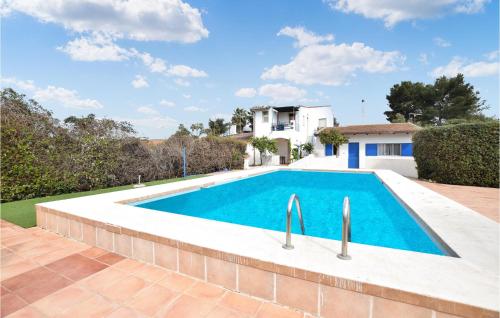 Stunning apartment in Vittoria with Outdoor swimming pool, WiFi and 2 Bedrooms