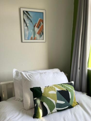 2 bed Central Cardiff Apartment - sleeps five! photo 16