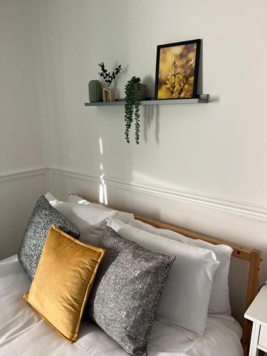 2 bed Central Cardiff Apartment - sleeps five! photo 18
