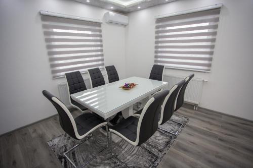 Φωτογραφία από το άλμπουμ του Apartment LUX 2 σε Tuzla