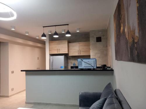 Cuisine ou kitchenette dans l'établissement chalet 2 bedroom il Monte Galala al ain sokhna CH161-1-4