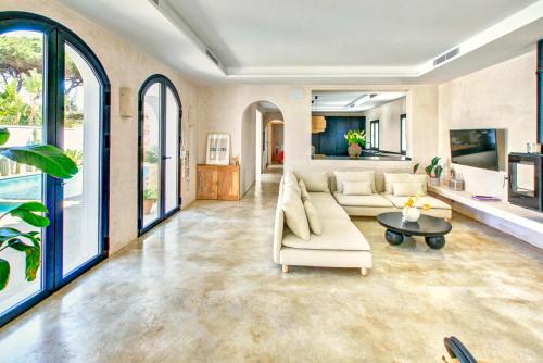 Villa Mas Tranquila - A stylish villa with pool 150 m from the beach