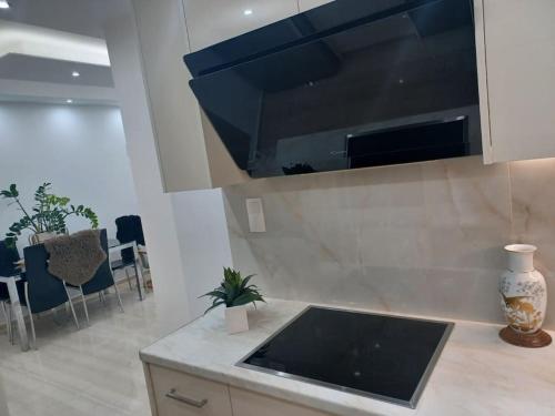 Cozy Renovated Apartment