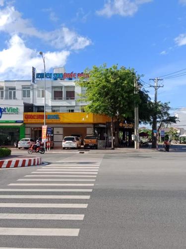 Supermercado u otro tipo de tienda en el hotel o alrededores