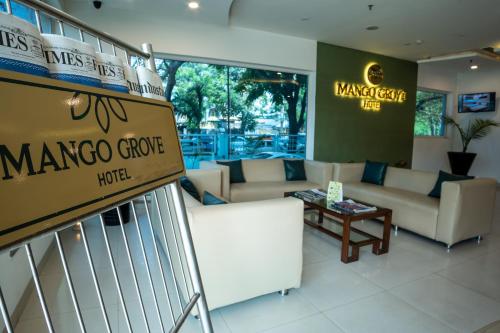 Mango Grove Hotelにあるシーティングエリア