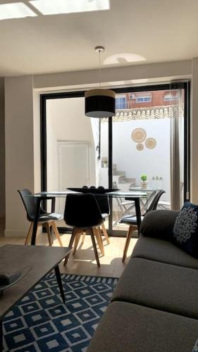 Soleada, amplia y renovada vivienda