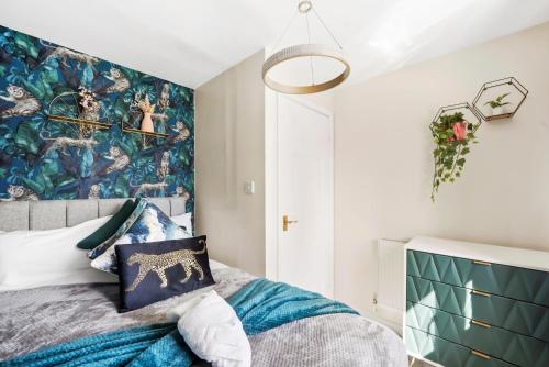 Designer House in Bristol - Hot Tub - Sleeps 10 photo 20
