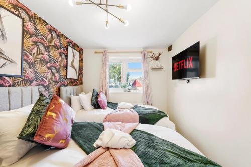 Designer House in Bristol - Hot Tub - Sleeps 10 photo 11