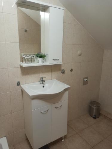 Koupelna v ubytování House Zlatko