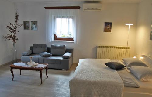 Khu vực ghế ngồi tại Apartment Baban in Žaga, Slovenia