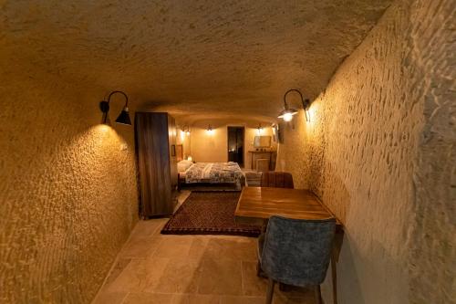 Katil atau katil-katil dalam bilik di feris cave hotel