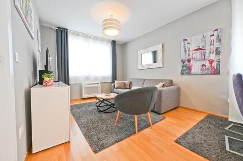 Posedenie v ubytovaní Apartman Zadar City inn 2 & FREE PRIVATE PARKING