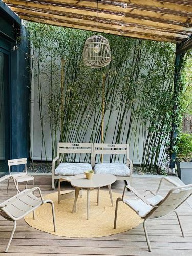 Family house Bordeaux centre, pool, garden, air conditioning