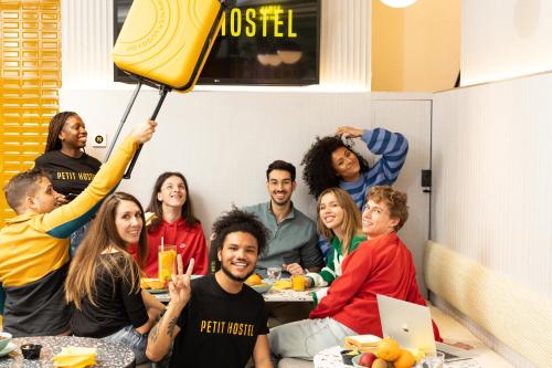 Petit Hostel Palacio Real photo 60