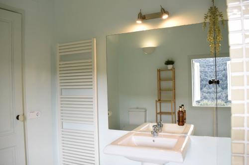 Un baño de B&B Can Jan