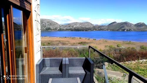 Un paisaje natural cerca de la casa vacacional