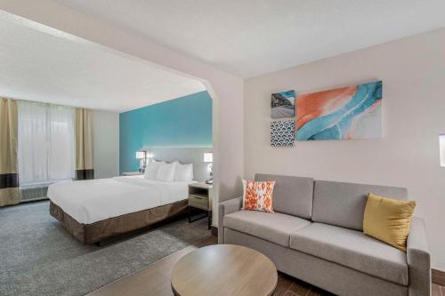 Katil atau katil-katil dalam bilik di Comfort Inn US Hwy 80