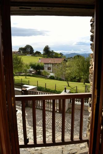 Landskap semula jadi dekat dengan the country house