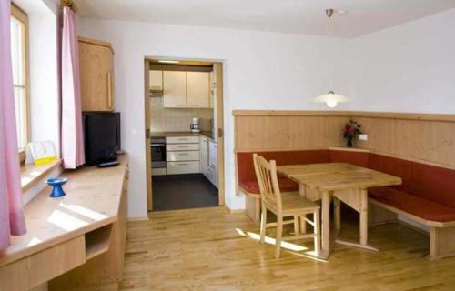 Dapur atau dapur kecil di Appartements Birnbaumer