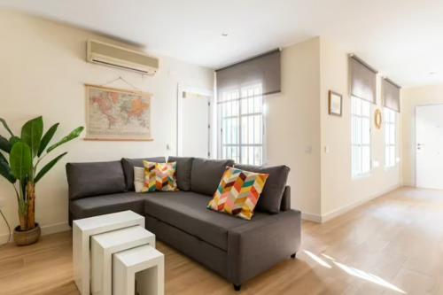 Azahar Metropol Parasol, parking gratis para coches medianos