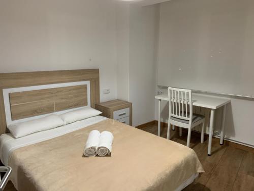 Кровать или кровати в номере Vibes Coruña-Outeiro 293