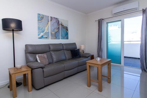 Bay View Modern Apartment