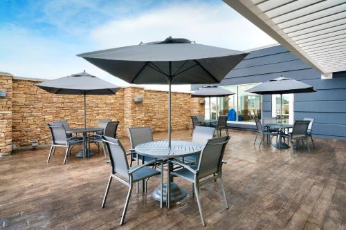 Patio nebo venkovní prostory v ubytování Fairfield by Marriott Inn & Suites Laurel
