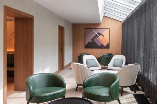Χώρος καθιστικού στο Prague Marriott Hotel