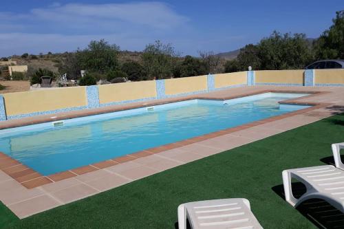 Bazén v ubytování Desert Escapes nebo v jeho okolí