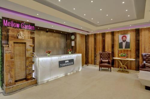 Vstupní hala nebo recepce v ubytování Townhouse Jp Grand Near Mayapuri Chowk
