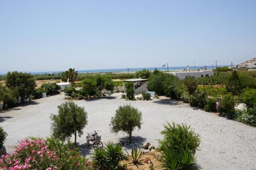 Gallery image of Zanneta Apartments & Suites in Mikri Vigla