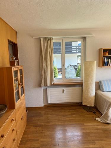 2-Zimmer Studio mit grossem Balkon und Bergpanorama - 400m von Talstation Sillerenbahn - neu inklusive Kurtaxe Gemeinde Adelboden