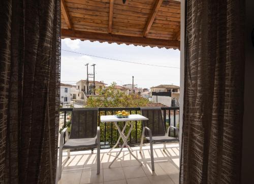 Tsimiklis Apartments