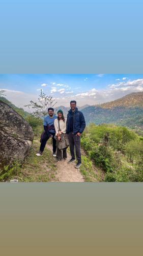 a group of people standing on top of a mountain at Sim Guesthouse in Sım
