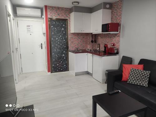 Kuchyň nebo kuchyňský kout v ubytování MODERNO APARTAMENTO Zona Playa de Levante