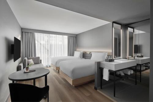 AC Hotel by Marriott Melbourne Southbank Image