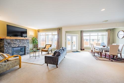 Kelowna Spacious 2 Bedroom House – Photos 2