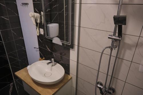 Koupelna v ubytování Spa & wellness Villa Garetov Konak