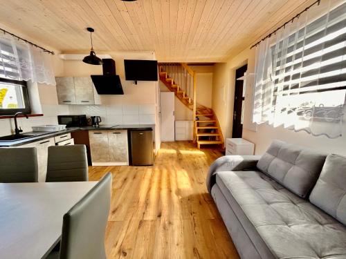 Apartament na Ogrodowej - 2 sypialnie, ogród, taras, parking